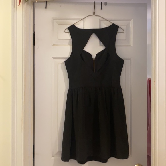 LBD - Picture 2 of 5